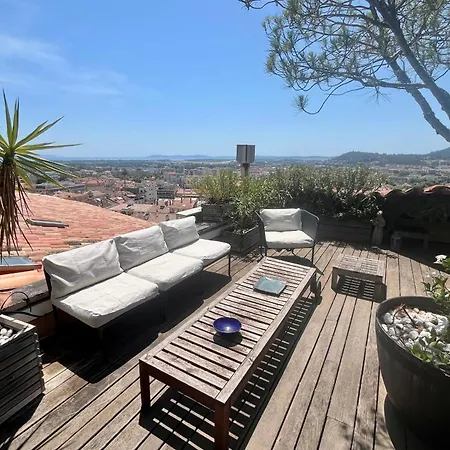 Duplex Lumineux Avec Superbe Vue Et Terrasse * Hyères